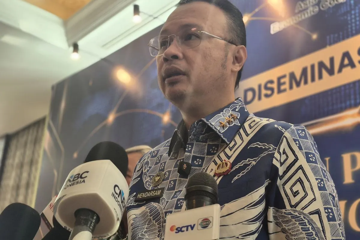 Direktur Jenderal (Dirjen) Imigrasi Hendrasam Marantoko saat konferensi pers di Hotel Shangri-La Jakarta, Selasa (20/10/2026).