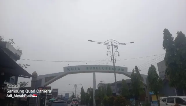 Kabut Asap Selimuti Kota Subulussalam, Warga Diminta Waspada ISPA